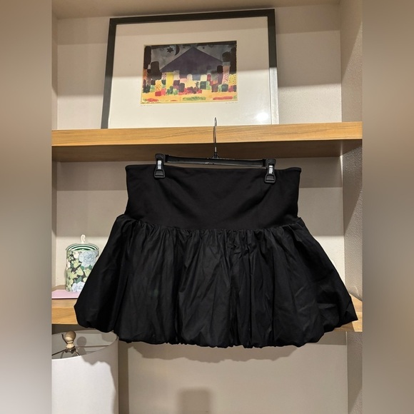 new Reformation Simone strapless bubble peplum poplin knit top in black - Picture 5 of 8